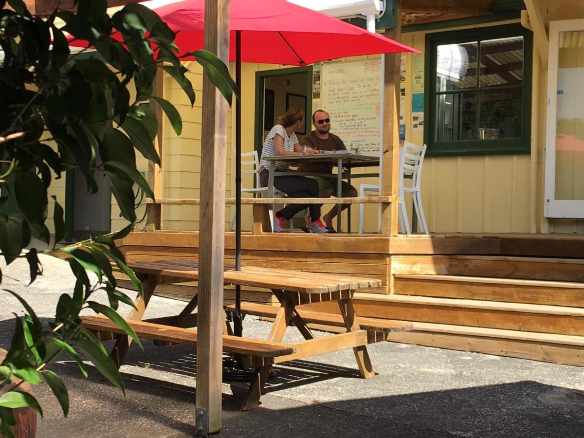 Pickled Parrot - Boutique Hostel ไปเฮีย ภายนอก รูปภาพ